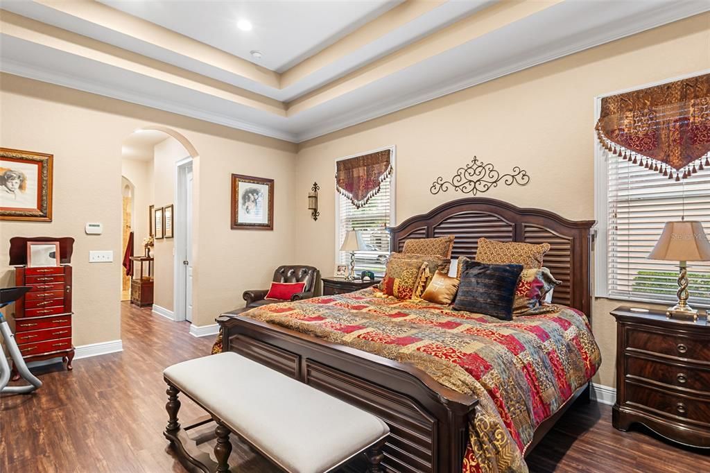 Active With Contract: $539,900 (3 beds, 3 baths, 2560 Square Feet)