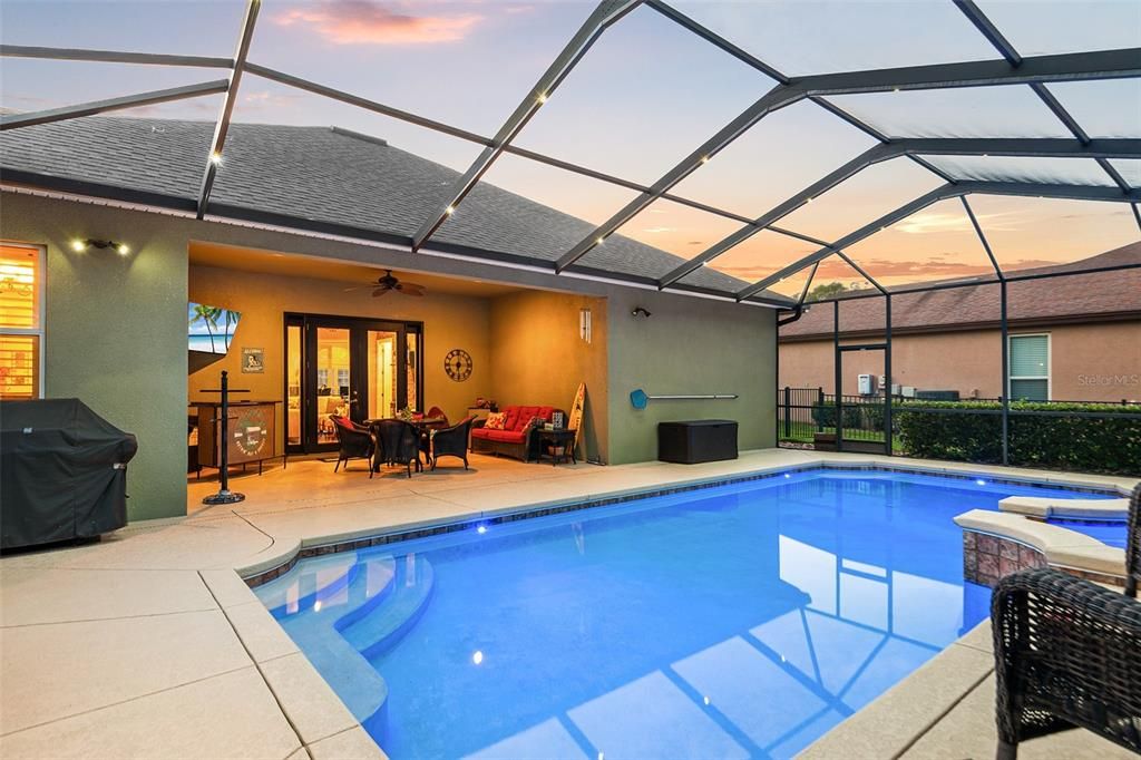 Active With Contract: $539,900 (3 beds, 3 baths, 2560 Square Feet)