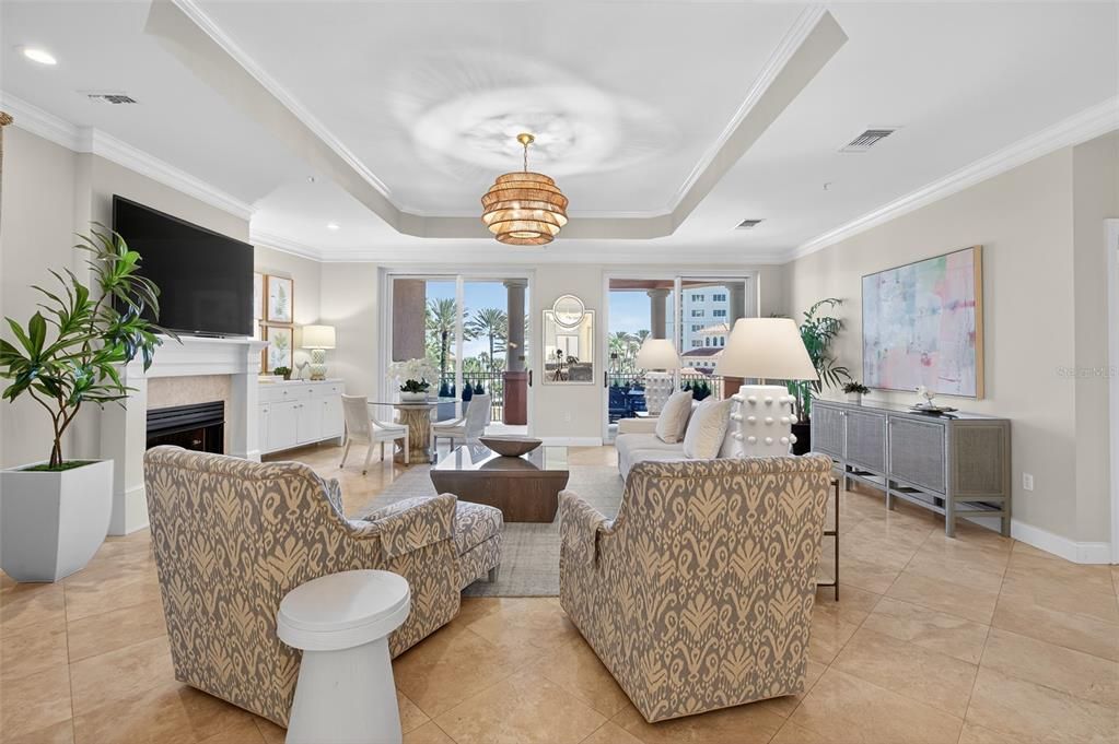 En Venta: $1,095,000 (3 camas, 3 baños, 2588 Pies cuadrados)