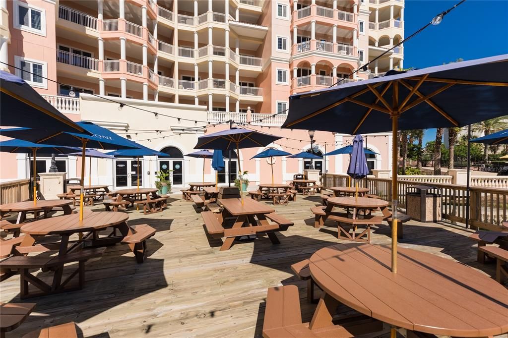 En Venta: $1,095,000 (3 camas, 3 baños, 2588 Pies cuadrados)