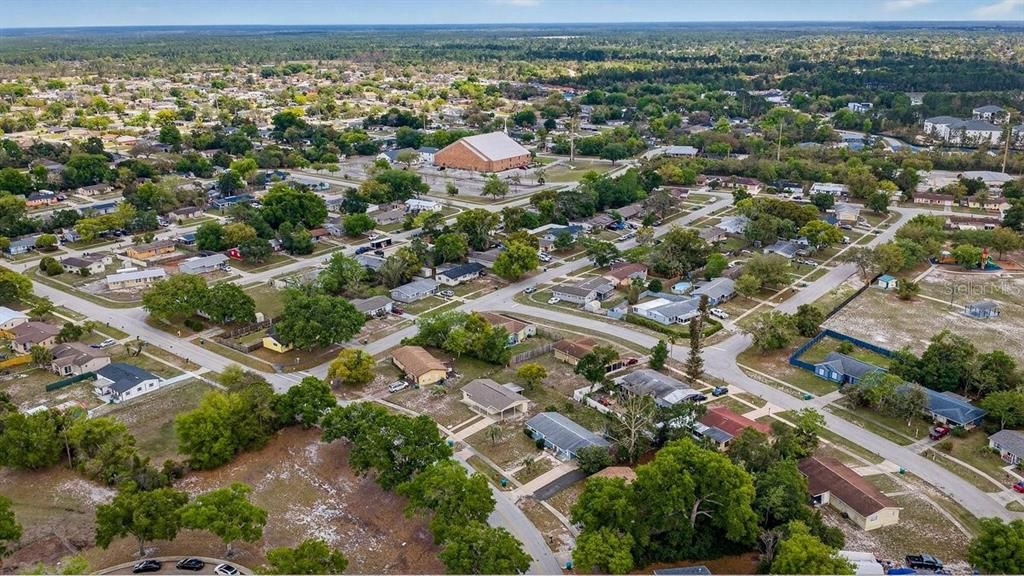 En Venta: $225,000 (2 camas, 1 baños, 896 Pies cuadrados)