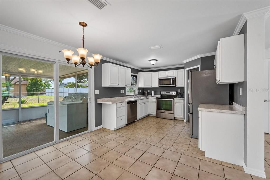 En Venta: $225,000 (2 camas, 1 baños, 896 Pies cuadrados)