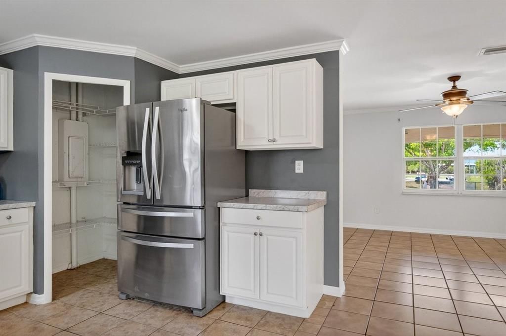 En Venta: $225,000 (2 camas, 1 baños, 896 Pies cuadrados)