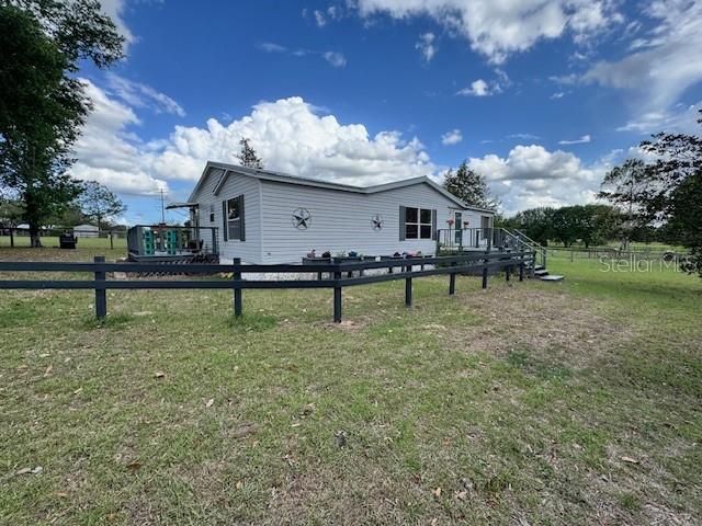 На продажу: $294,999 (3 спален, 2 ванн, 1323 Квадратных фут)