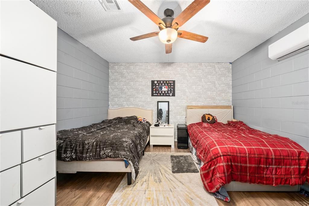 En Venta: $275,000 (3 camas, 2 baños, 1067 Pies cuadrados)