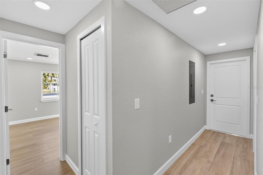 For Sale: $1,100,000 (4 beds, 2 baths, 2512 Square Feet)