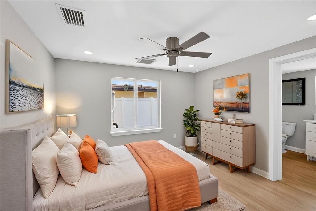 For Sale: $1,100,000 (4 beds, 2 baths, 2512 Square Feet)