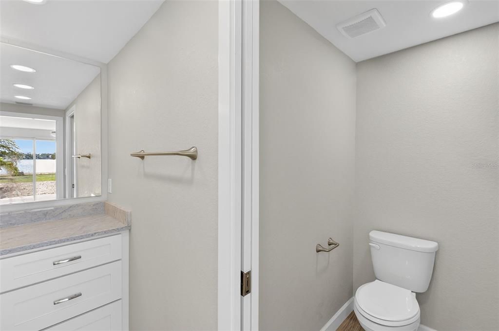 For Sale: $1,100,000 (4 beds, 2 baths, 2512 Square Feet)