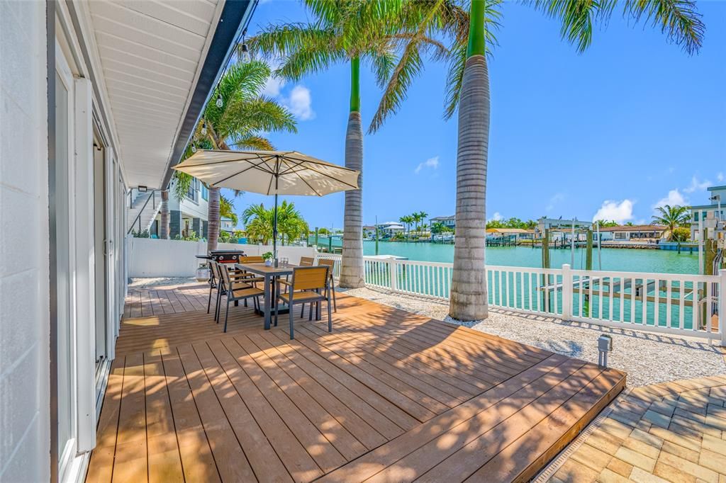 Active With Contract: $1,194,900 (3 beds, 2 baths, 1738 Square Feet)