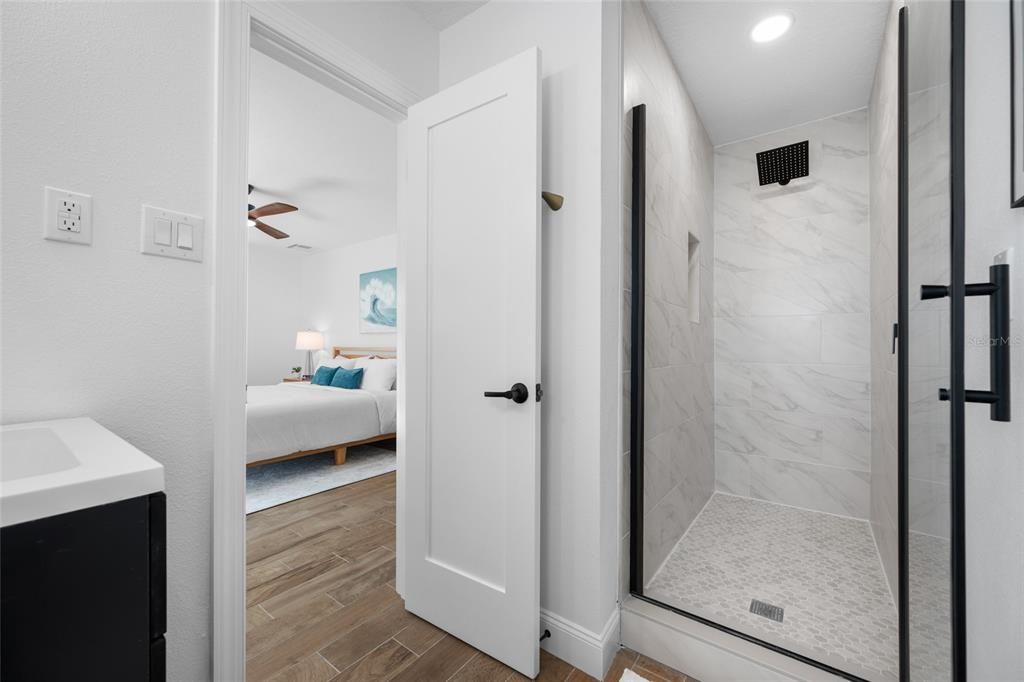 Active With Contract: $1,194,900 (3 beds, 2 baths, 1738 Square Feet)