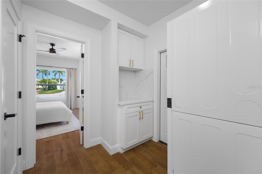 Active With Contract: $1,194,900 (3 beds, 2 baths, 1738 Square Feet)