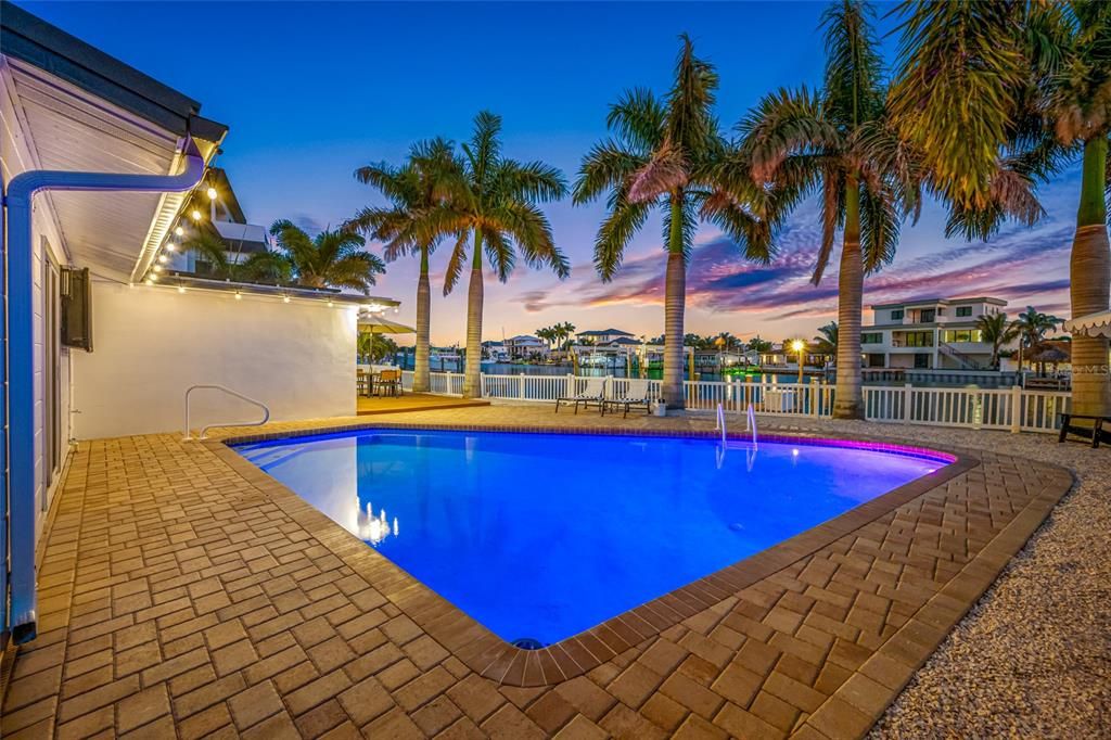 Active With Contract: $1,194,900 (3 beds, 2 baths, 1738 Square Feet)