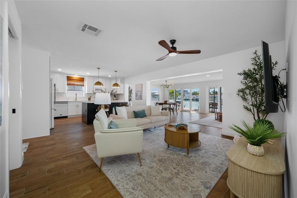 Active With Contract: $1,194,900 (3 beds, 2 baths, 1738 Square Feet)