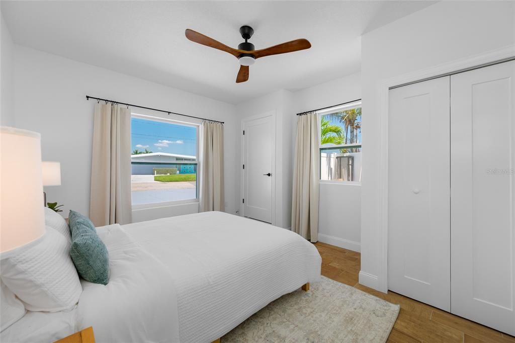Active With Contract: $1,194,900 (3 beds, 2 baths, 1738 Square Feet)