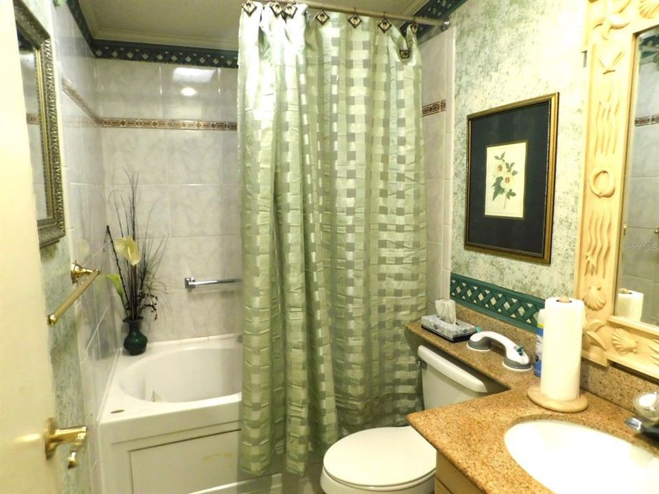 Activo con contrato: $189,000 (2 camas, 2 baños, 1749 Pies cuadrados)