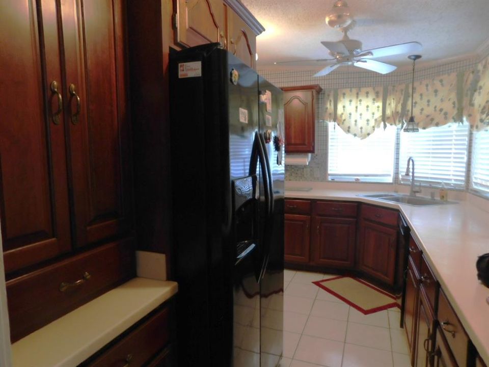 Activo con contrato: $189,000 (2 camas, 2 baños, 1749 Pies cuadrados)