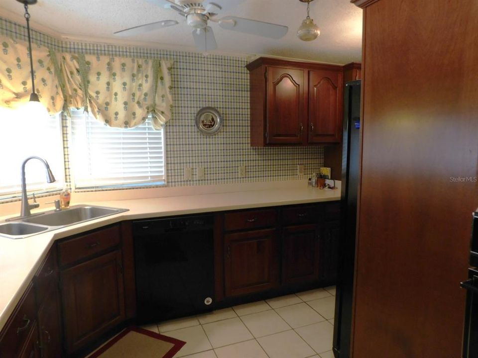 Activo con contrato: $189,000 (2 camas, 2 baños, 1749 Pies cuadrados)
