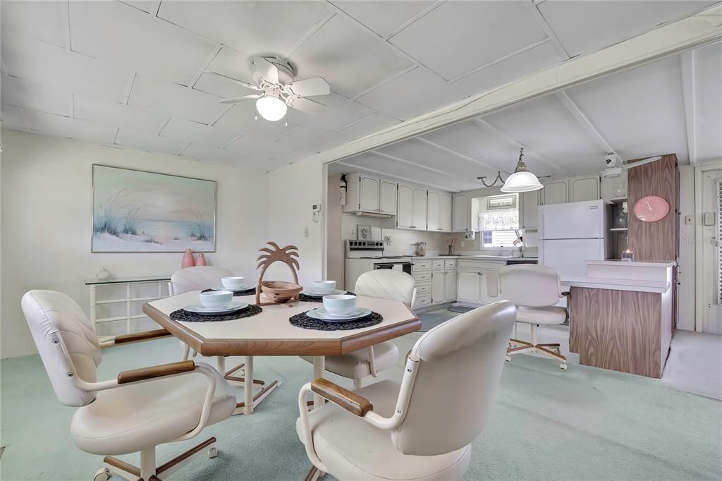 На продажу: $119,000 (2 спален, 1 ванн, 1008 Квадратных фут)