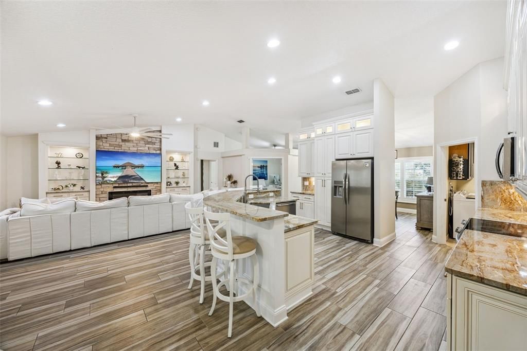 En Venta: $795,000 (5 camas, 3 baños, 3110 Pies cuadrados)