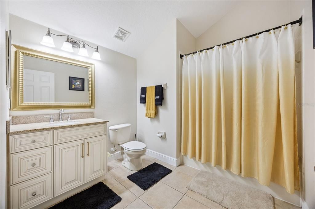 En Venta: $795,000 (5 camas, 3 baños, 3110 Pies cuadrados)