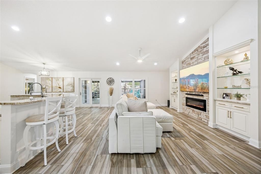 En Venta: $795,000 (5 camas, 3 baños, 3110 Pies cuadrados)