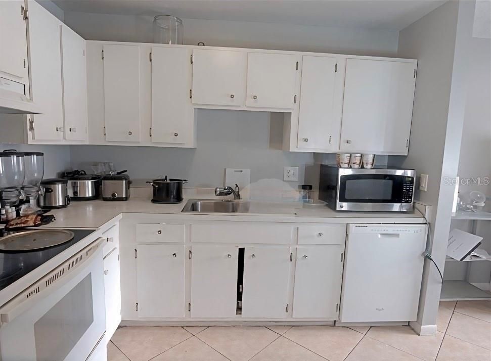 En Renta: $1,700 (3 camas, 2 baños, 1216 Pies cuadrados)