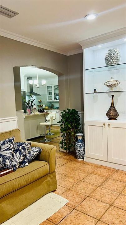 На продажу: $1,300,000 (5 спален, 0 ванн, 2175 Квадратных фут)