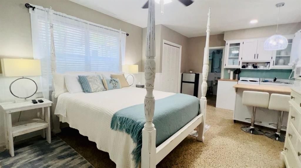 На продажу: $1,300,000 (5 спален, 0 ванн, 2175 Квадратных фут)