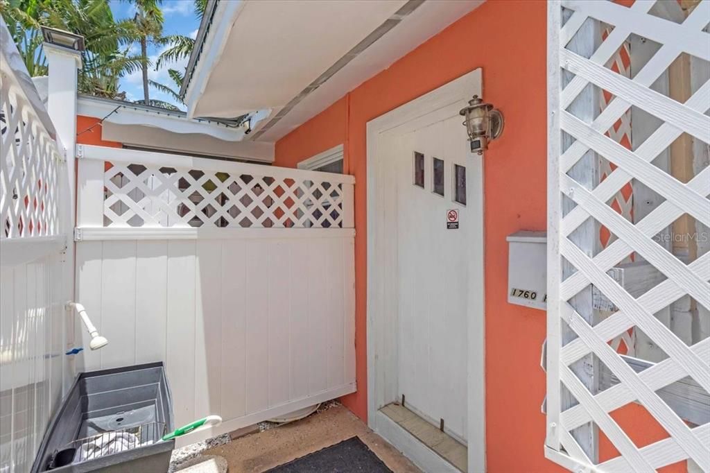 На продажу: $1,300,000 (5 спален, 0 ванн, 2175 Квадратных фут)