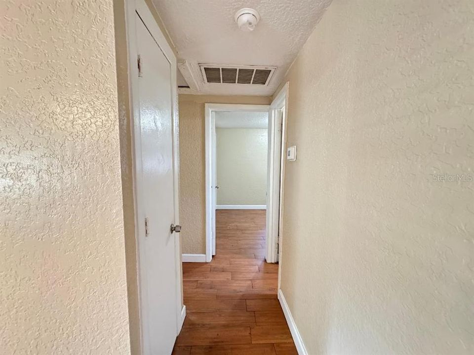 For Rent: $1,200 (2 beds, 1 baths, 672 Square Feet)