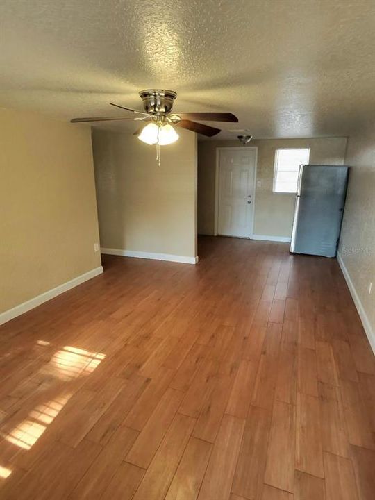 For Rent: $1,200 (2 beds, 1 baths, 672 Square Feet)