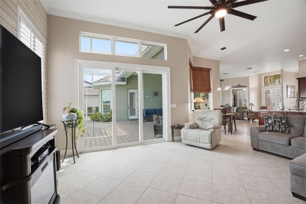 For Sale: $669,000 (3 beds, 3 baths, 2851 Square Feet)