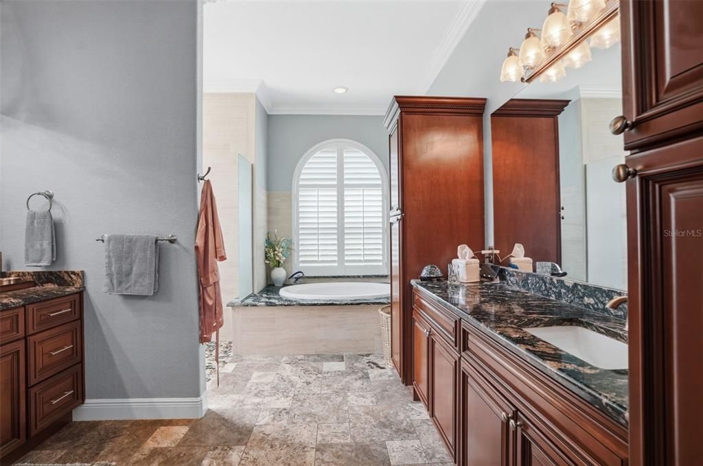 For Sale: $669,000 (3 beds, 3 baths, 2851 Square Feet)