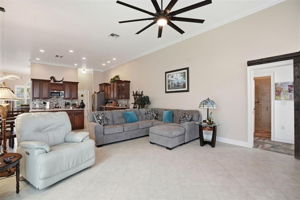 For Sale: $669,000 (3 beds, 3 baths, 2851 Square Feet)