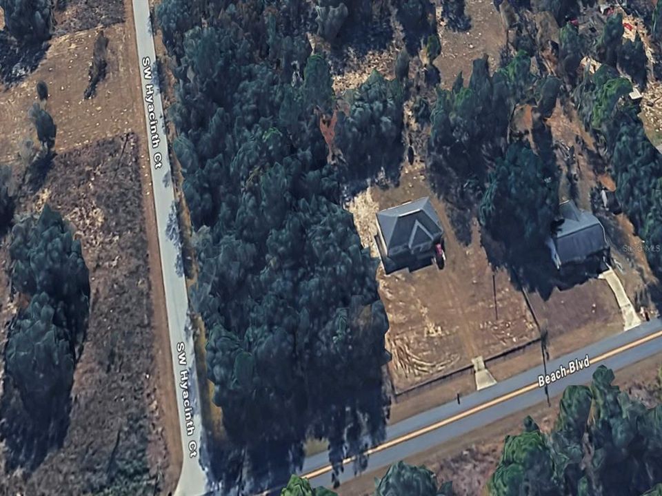 На продажу: $26,000 (0.99 acres)