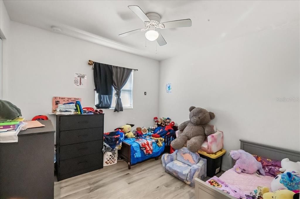 На продажу: $193,779 (3 спален, 1 ванн, 960 Квадратных фут)