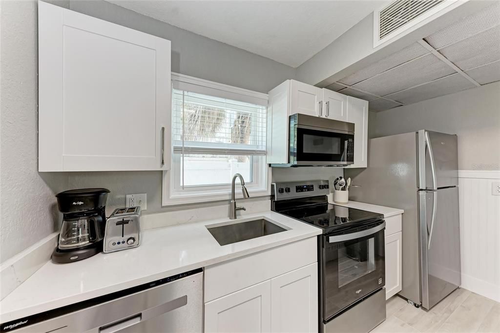 En Venta: $699,000 (2 camas, 2 baños, 720 Pies cuadrados)
