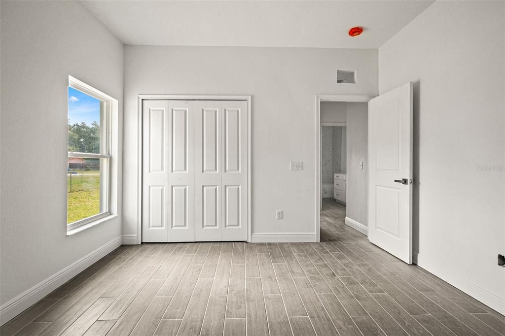 Activo con contrato: $260,000 (3 camas, 2 baños, 1595 Pies cuadrados)