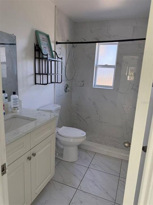 出租: $1,800 (2 贝兹, 2 浴室, 1564 平方英尺)