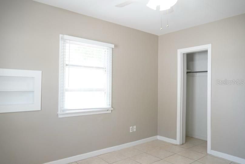 На продажу: $1,100,000 (4 спален, 0 ванн, 2020 Квадратных фут)