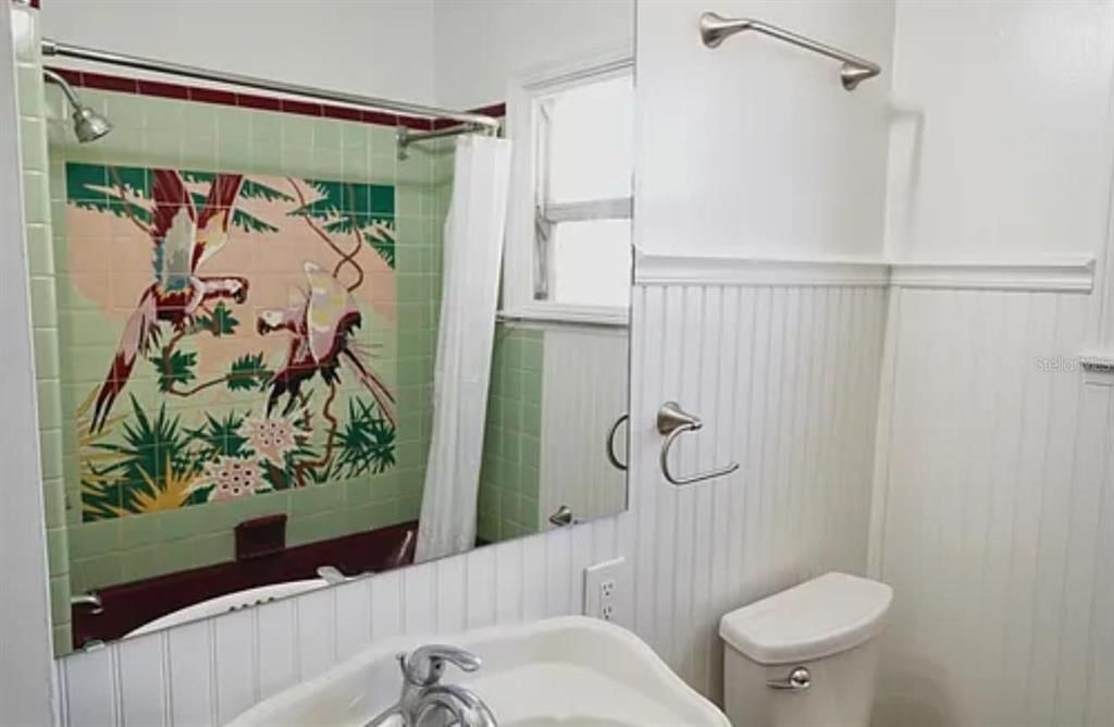 На продажу: $1,100,000 (4 спален, 0 ванн, 2020 Квадратных фут)