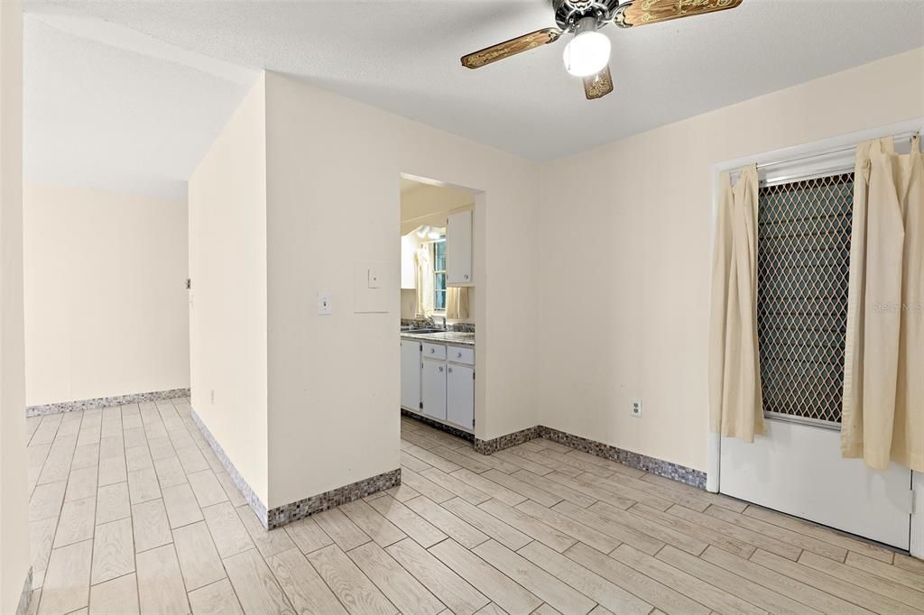 Activo con contrato: $149,000 (2 camas, 1 baños, 938 Pies cuadrados)