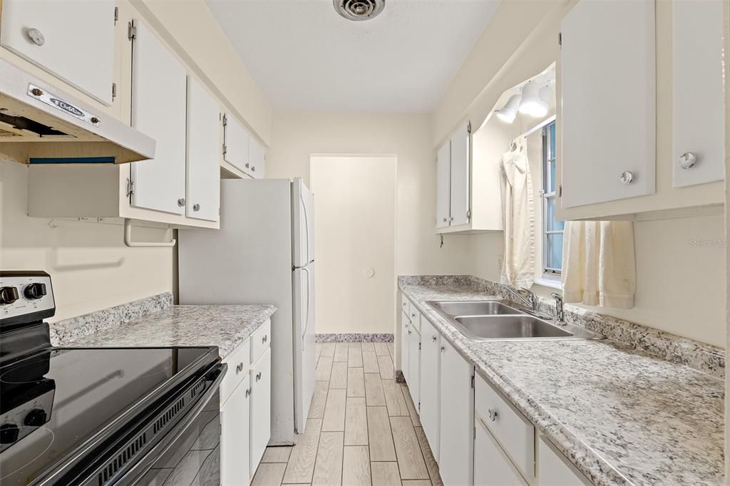 Activo con contrato: $149,000 (2 camas, 1 baños, 938 Pies cuadrados)