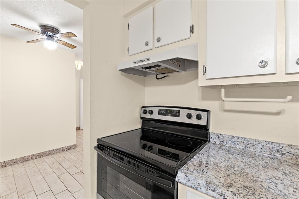 Activo con contrato: $149,000 (2 camas, 1 baños, 938 Pies cuadrados)