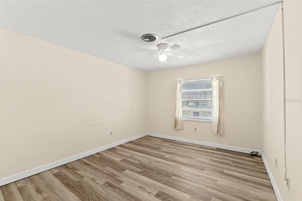 Activo con contrato: $149,000 (2 camas, 1 baños, 938 Pies cuadrados)