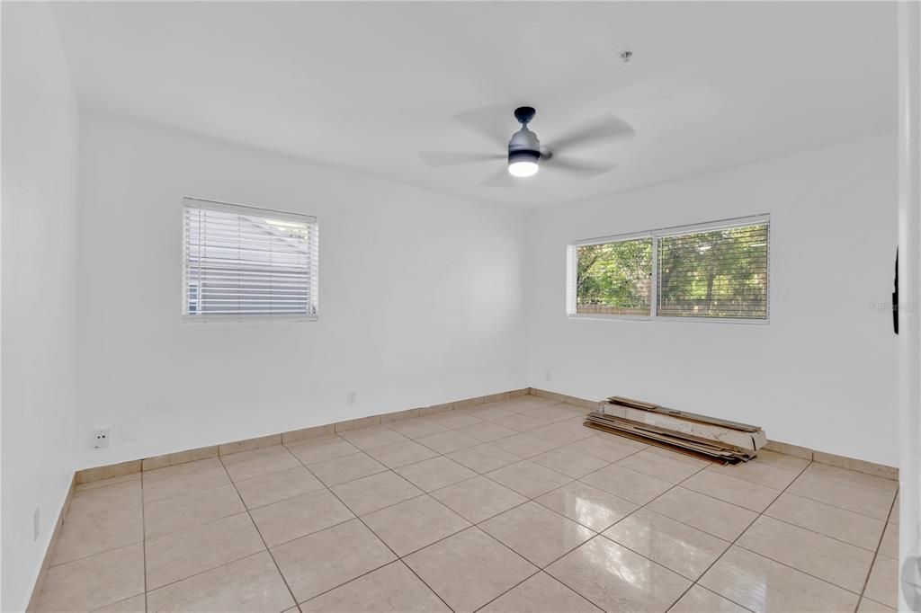 For Sale: $325,000 (3 beds, 2 baths, 1631 Square Feet)