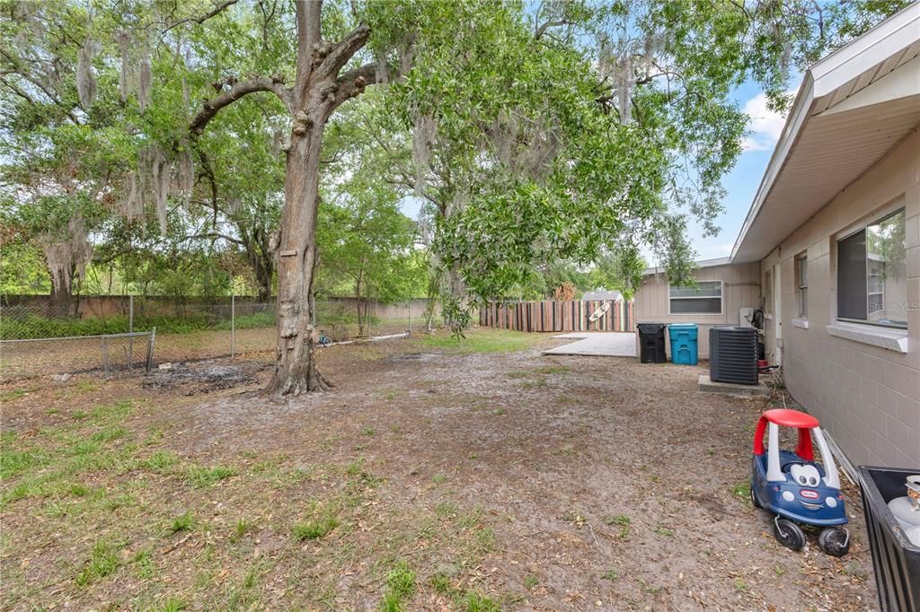 For Sale: $325,000 (3 beds, 2 baths, 1631 Square Feet)