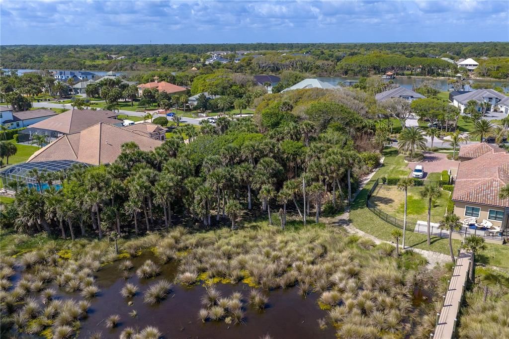 待售: $575,000 (1.01 acres)