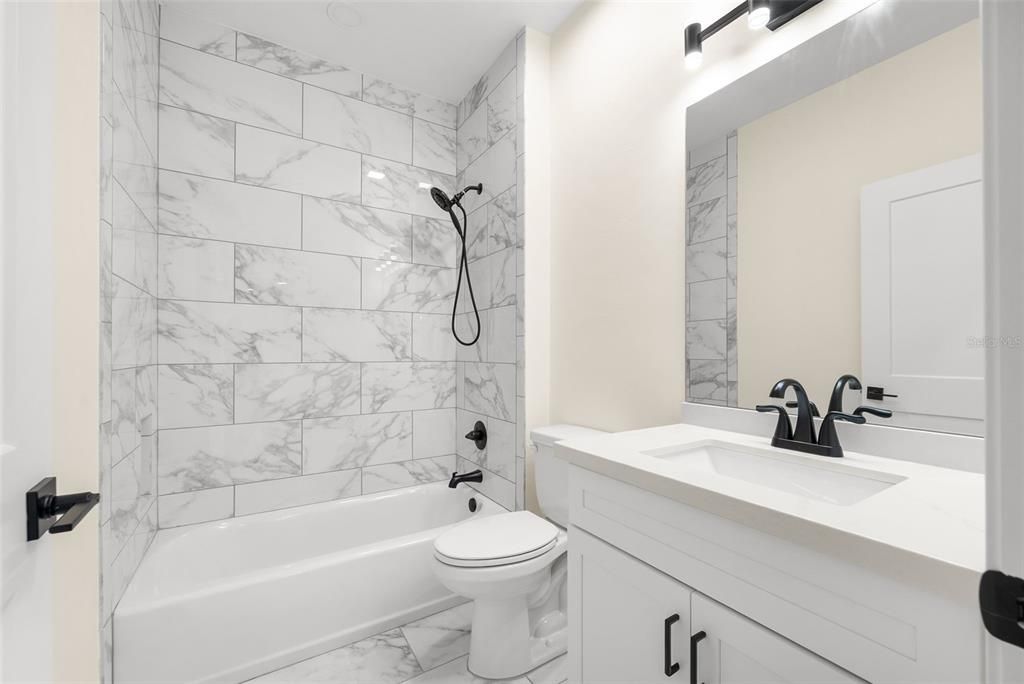 For Sale: $375,000 (3 beds, 2 baths, 1551 Square Feet)