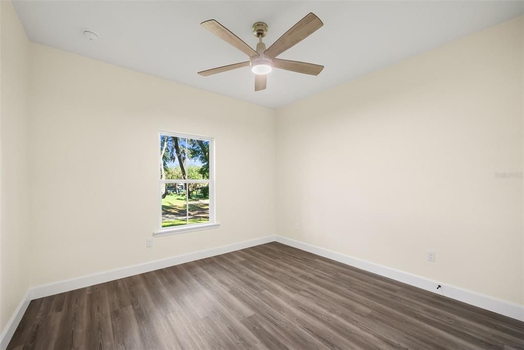 For Sale: $375,000 (3 beds, 2 baths, 1551 Square Feet)